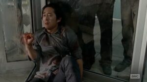 Glenn watches Noah die in the Walking Dead episode "Spend"